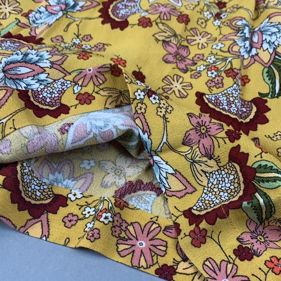 NWT Sanctuary Yellow Floral Flutter Sleeve Romper - Picture 6 of 13